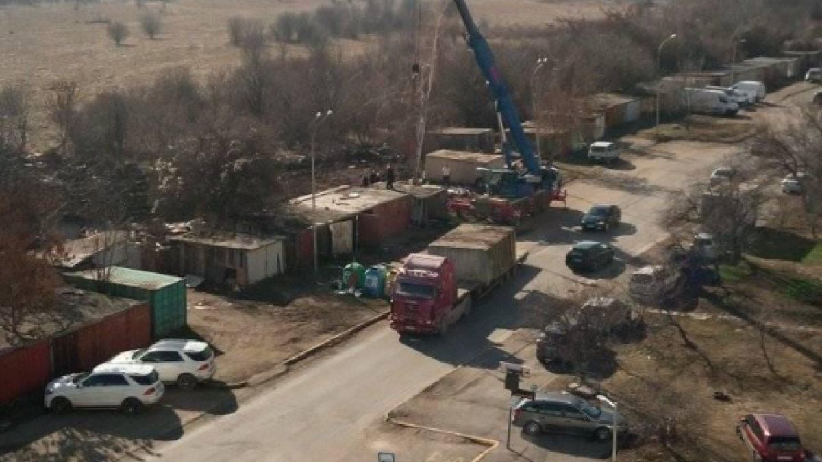 Стотици собственици на коли в София реват, багери им... СНИМКИ