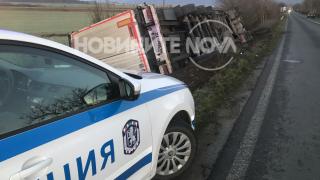Тежка катастрофа на Подбалканския път СНИМКИ