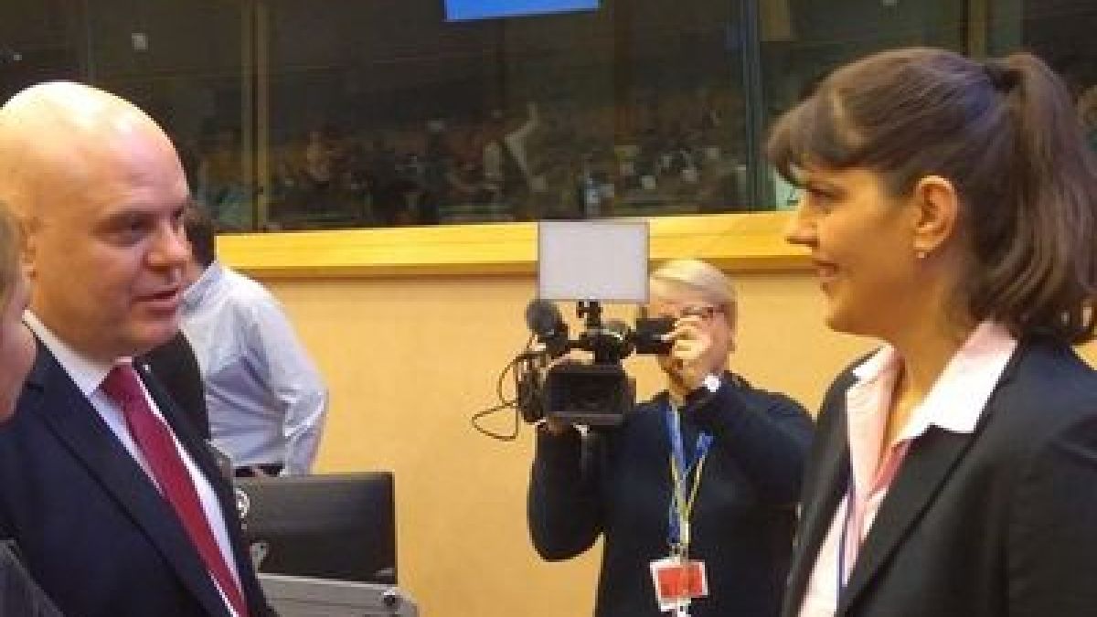 Отсяват кандидати за екипа на Кьовеши