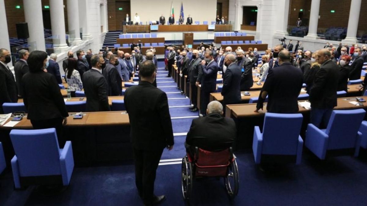 Конфуз: Без достъп на инвалидни колички в парламента