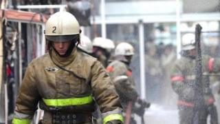 Взрив срути като къща от карти супермаркет 