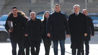 Мангъров и лидерът на АБВ внесоха документи за участие в изборите СНИМКИ