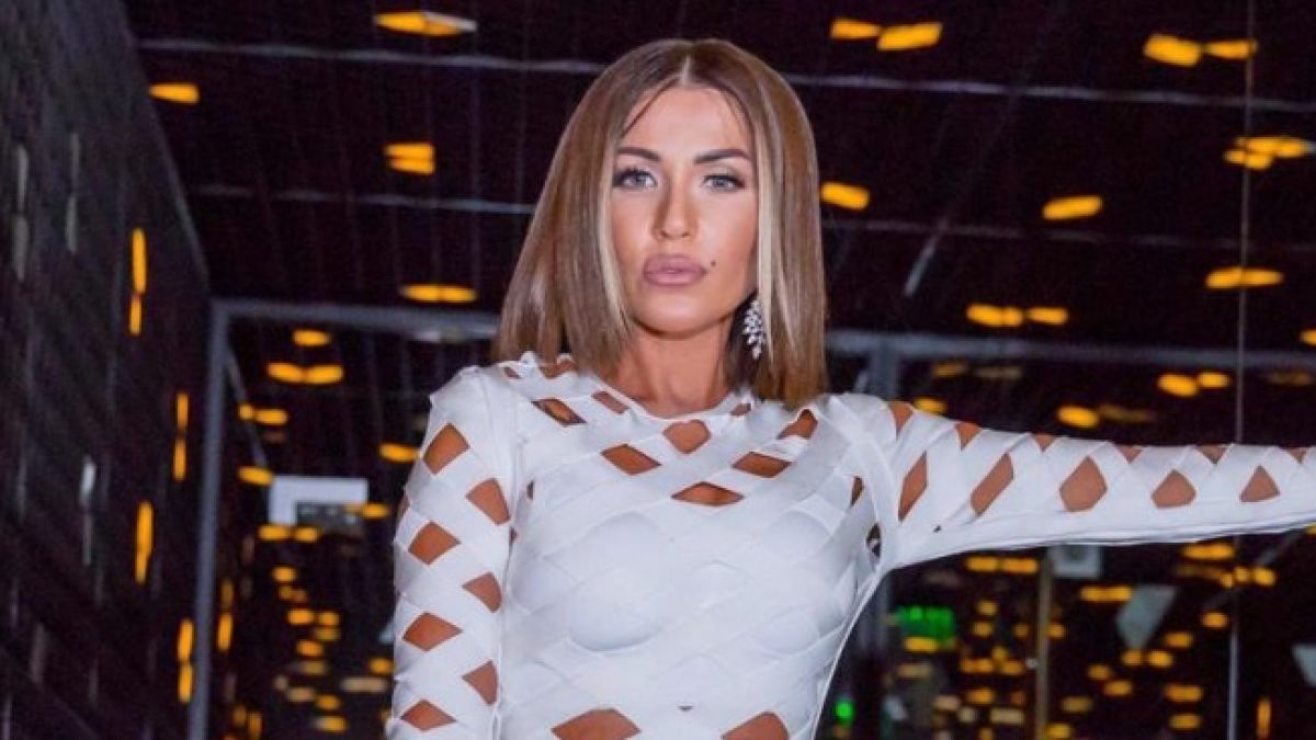 Не е за вярване какво се е случило с Енджи Касабие, след като изкарала коронавирус