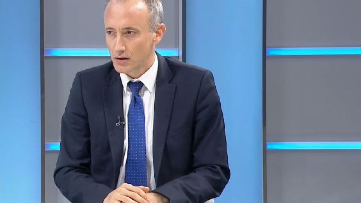 Такова нещо с учениците и школата у нас не се бе случвало, обяви образователният министър