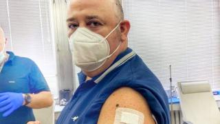 Любо Нейков и куп родни звезди по спешност във ВМА! СНИМКИ