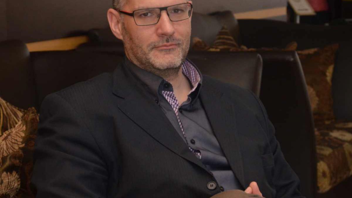 Проф. Момеков с мрачен сценарий за К-19, посочи къде тлее жестока епидемия