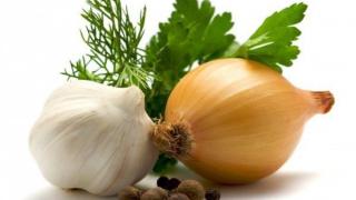 Какво ще се случи, ако редовно пиете отвара от лукови люспи