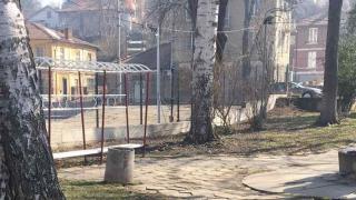 За отрицателно време сметището край минералния извор в Княжево... СНИМКИ