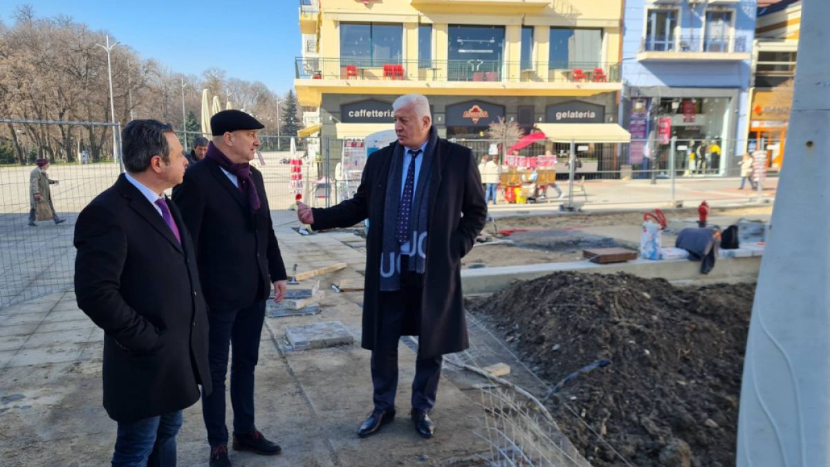 Кметът на Пловдив провери напредъка на „Форум Север“