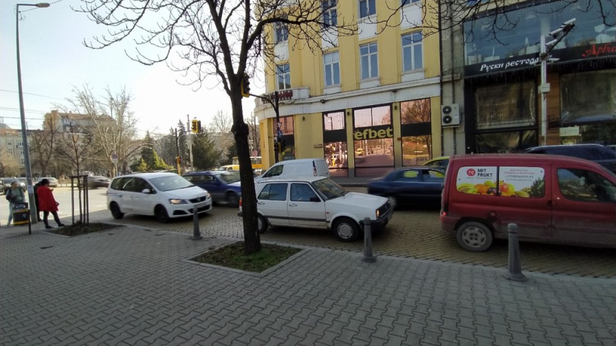 Кошмар в центъра на София СНИМКИ