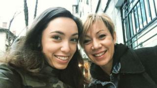 Щерката на Кака Лара каза "да" СНИМКА