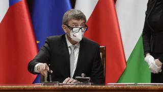 Заради мерките: Заплашиха чешкия премиер и семейството му с убийство 
