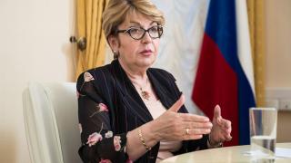 Митрофанова с нова атака: С любопитство наблюдаваме зачестилите призиви на българските първи лица напълно да...