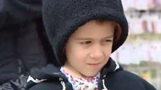 Това момченце предизвика фурор пред щанд за мартеници в София ВИДЕО 