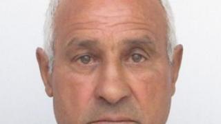 Виждали ли сте този мъж, полицията го търси под дърво и камък СНИМКА