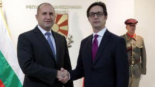 Пак скандал: Президентът на РСМ разгневен на Радев, оправдава се с липса на информация!
