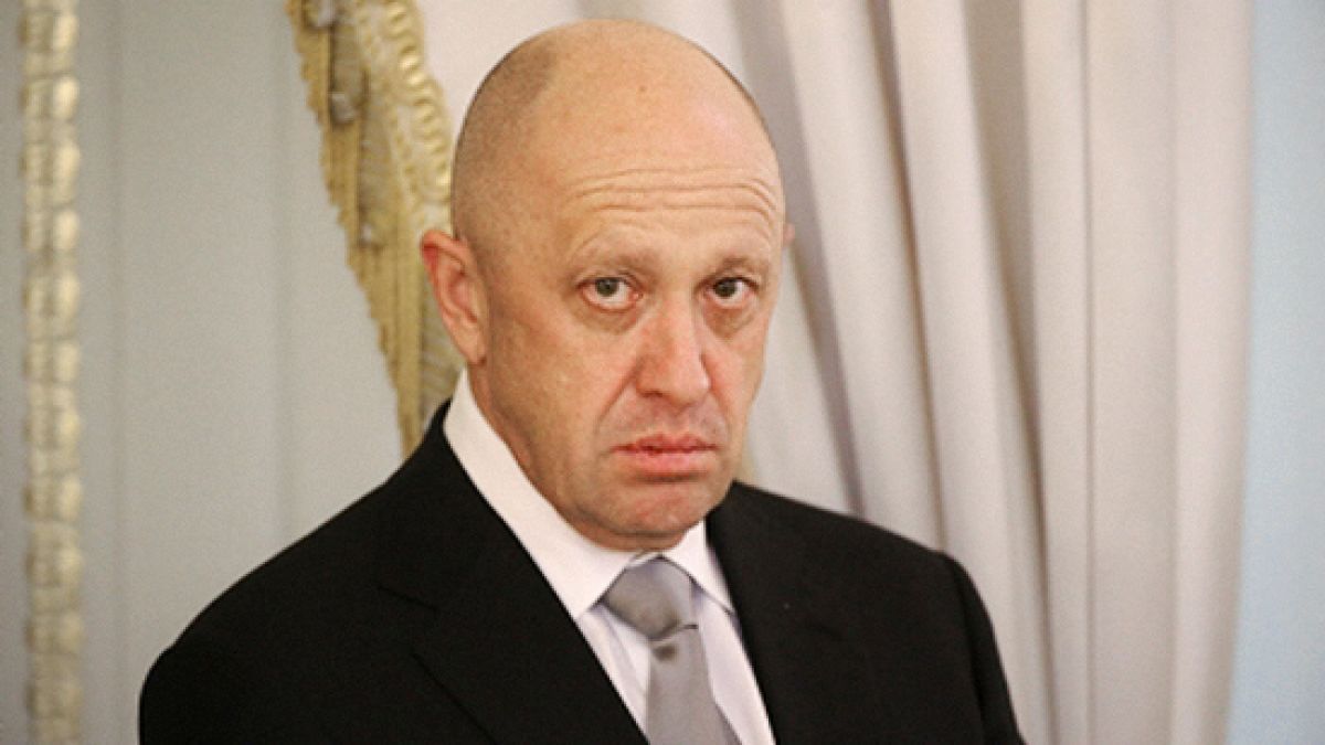 Издирваният от ФБР "готвач на Путин" дава $500 000 за залавянето на олигарха Ходорковски