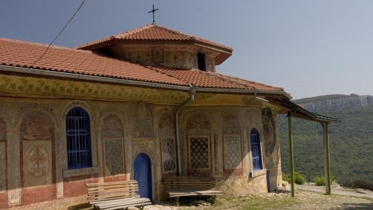 БГ маршрути: Манастирът крепост с тайнствена история и зловещи стенописи