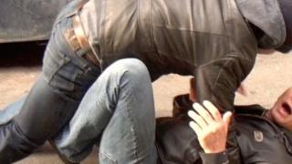 Кървав ужас с пиян протестър в Пловдив, налетял с тукати на... 