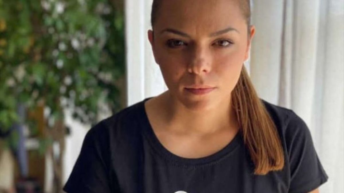 Колежка на Темелкова от "Братя" я изтипоса гола от съблекалнята СНИМКИ 