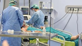 Изключително заразна болест като К-19 плъзна у нас и прати двама в болница!