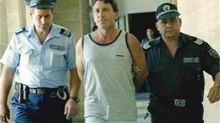 Прочутият сериен убиец и изнасилвач Людовик Толумов днес бе порязан безмилостно