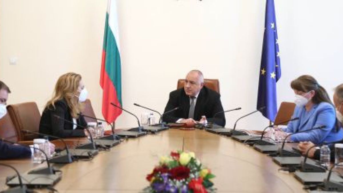 Борисов разпореди да спре имунизацията с ваксината на "АстраЗенека" ВИДЕО