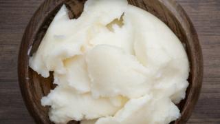 2 рецепти със свинска мас, които правят чудеса с лицето ви