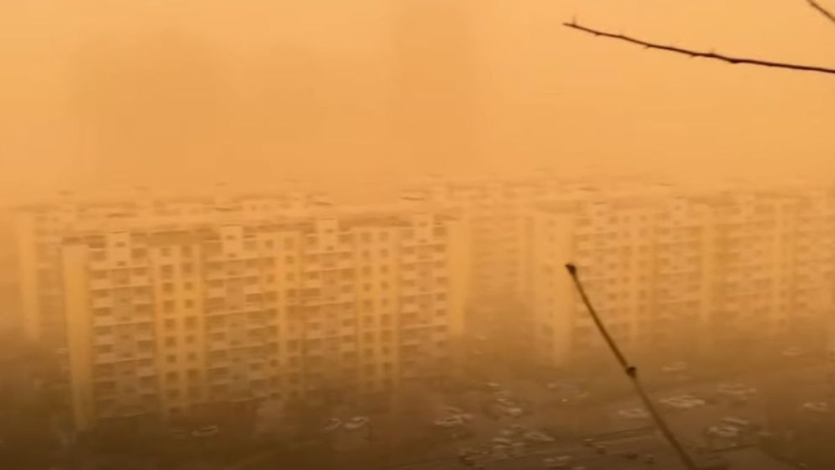 Пекин заприлича на пустиня заради тази напаст ВИДЕО