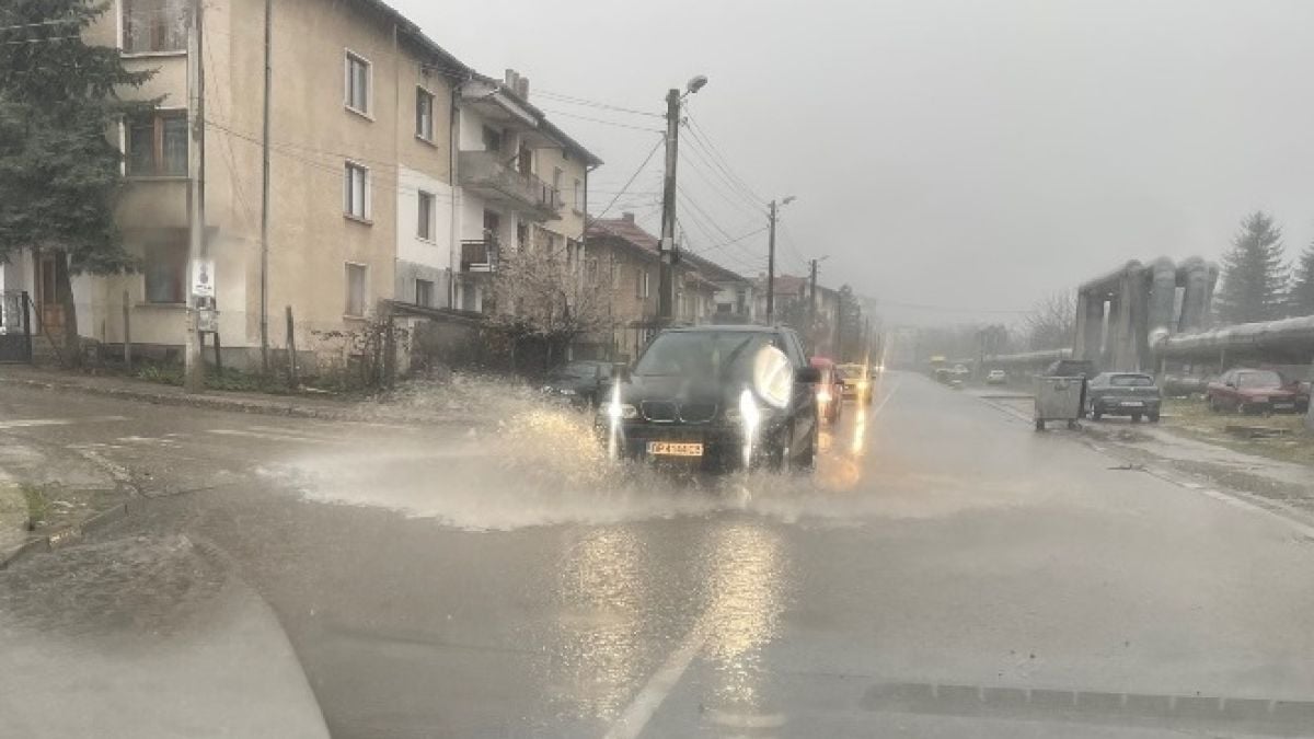 Враца е под вода след адската буря СНИМКИ