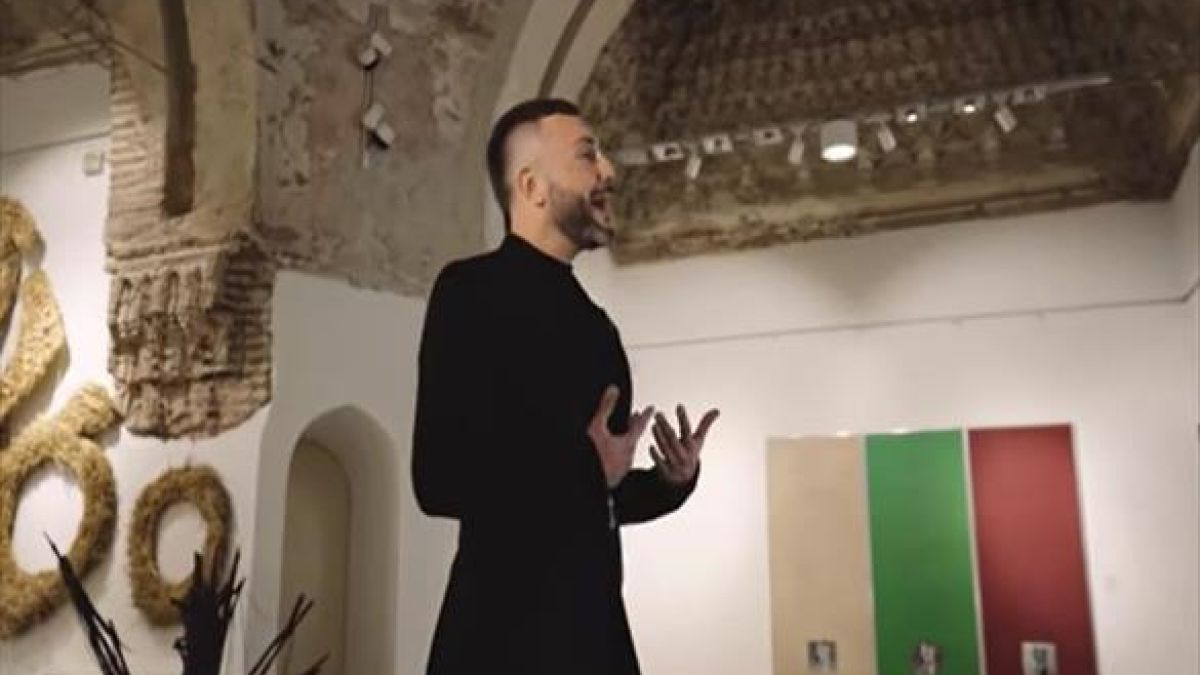 Трибуна.мк: Албанец, циганка и влахиня са представлявали РСМ на „Евровизия“, но само за българина Гарванлиев има проблем