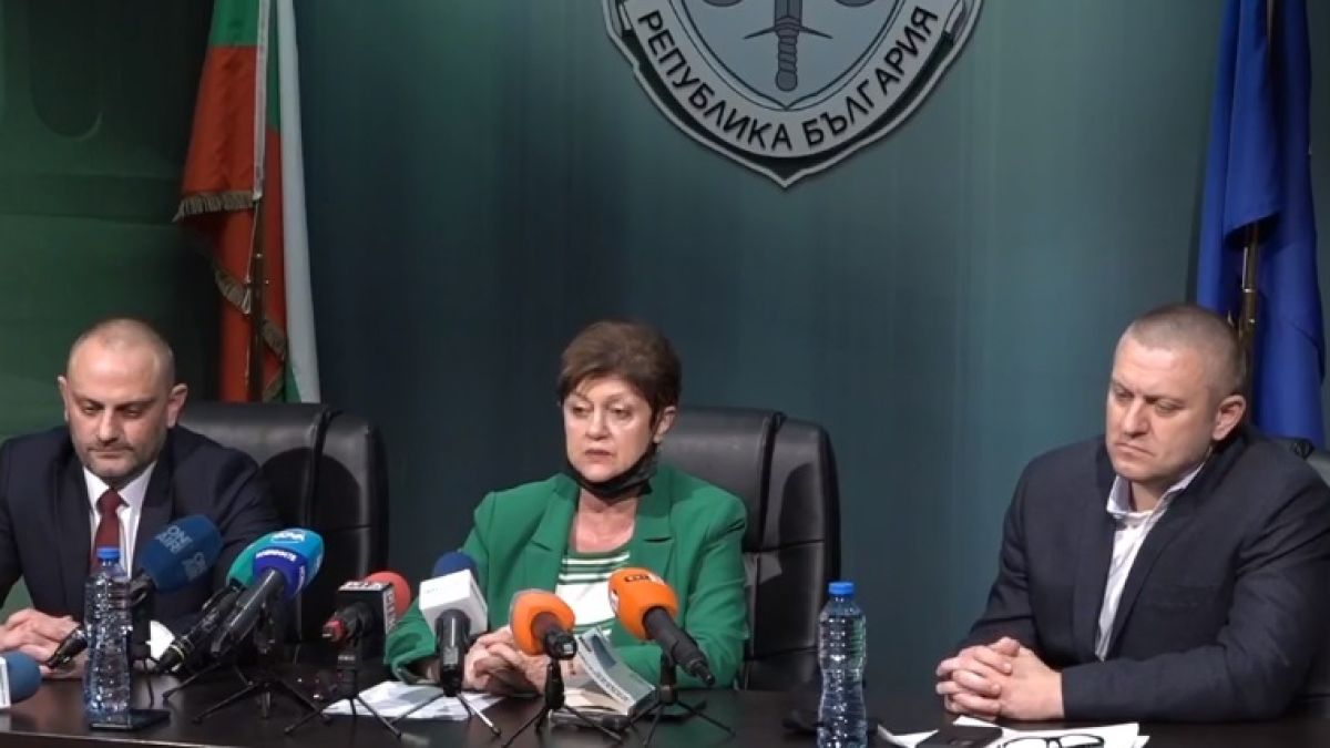 4 милиона долара и 3,6 милиона евро открити в столичен ВУЗ, ето кои са арестувани ВИДЕО