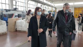 Нинова от Лом: Настояваме затварянето да върви с незабавни компенсаторни мерки за хората и бизнеса