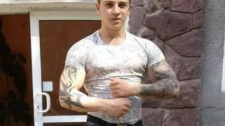 Стъки взриви мрежата с коментар на екшъна с полицаите и бития дрогиран джигит в Казанлък СНИМКА