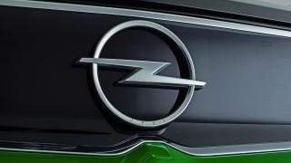 Първи СНИМКИ на новия Opel Grandland X
