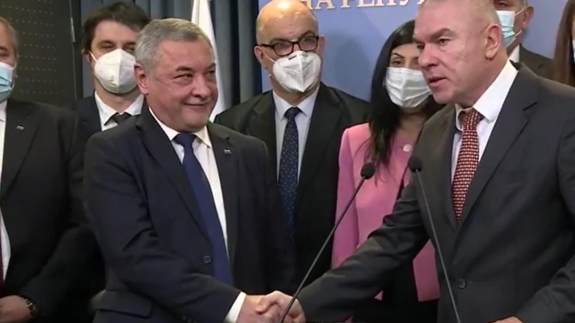 Марешки коментира суперскандала Симеонов - Каракачанов и заяви кое го отвращава!