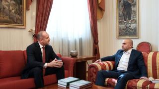 Радев: Преследването на българските книги и култура в РС Македония трябва да остане в миналото