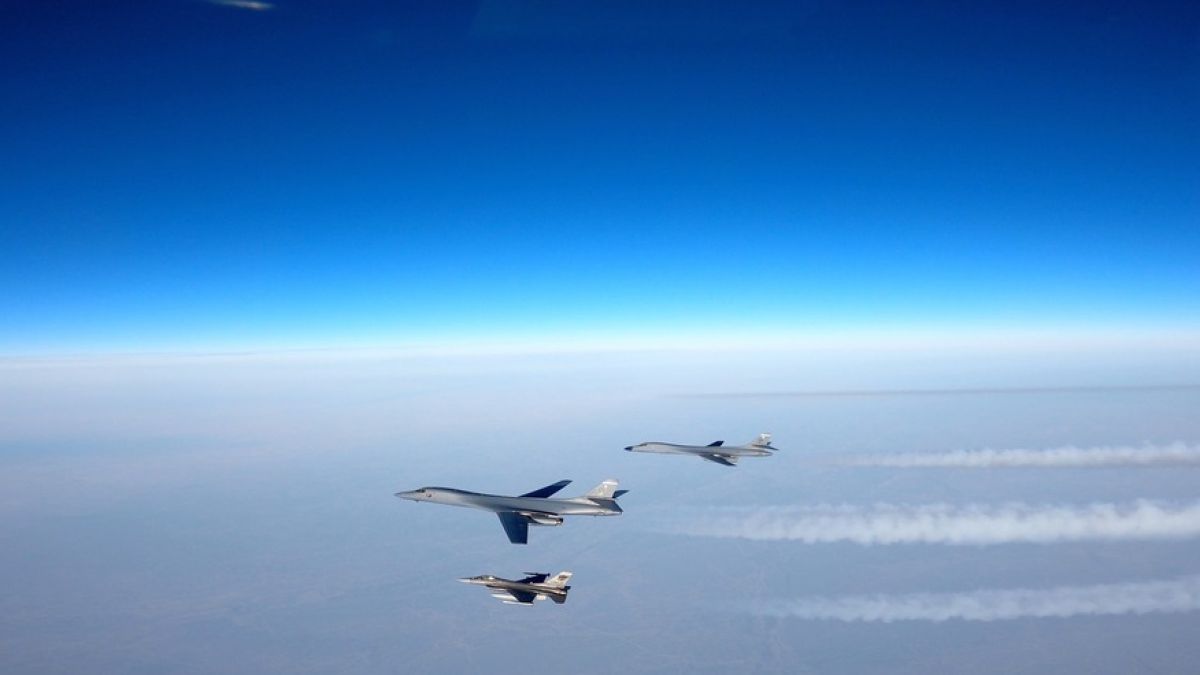 Задава ли се война: САЩ обяви най-висока готовност на военните сили заради Русия и Украйна