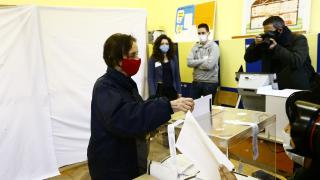 Един избирател успя да гласува в две секции, ето как