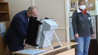 Евродепутатът Ал. Йорданов забеляза нещо много странно в гласуването на Радев 