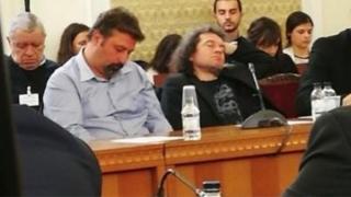 Те ви ги новите депутати! Петьо П. Блъсков шокира с техни СНИМКИ
