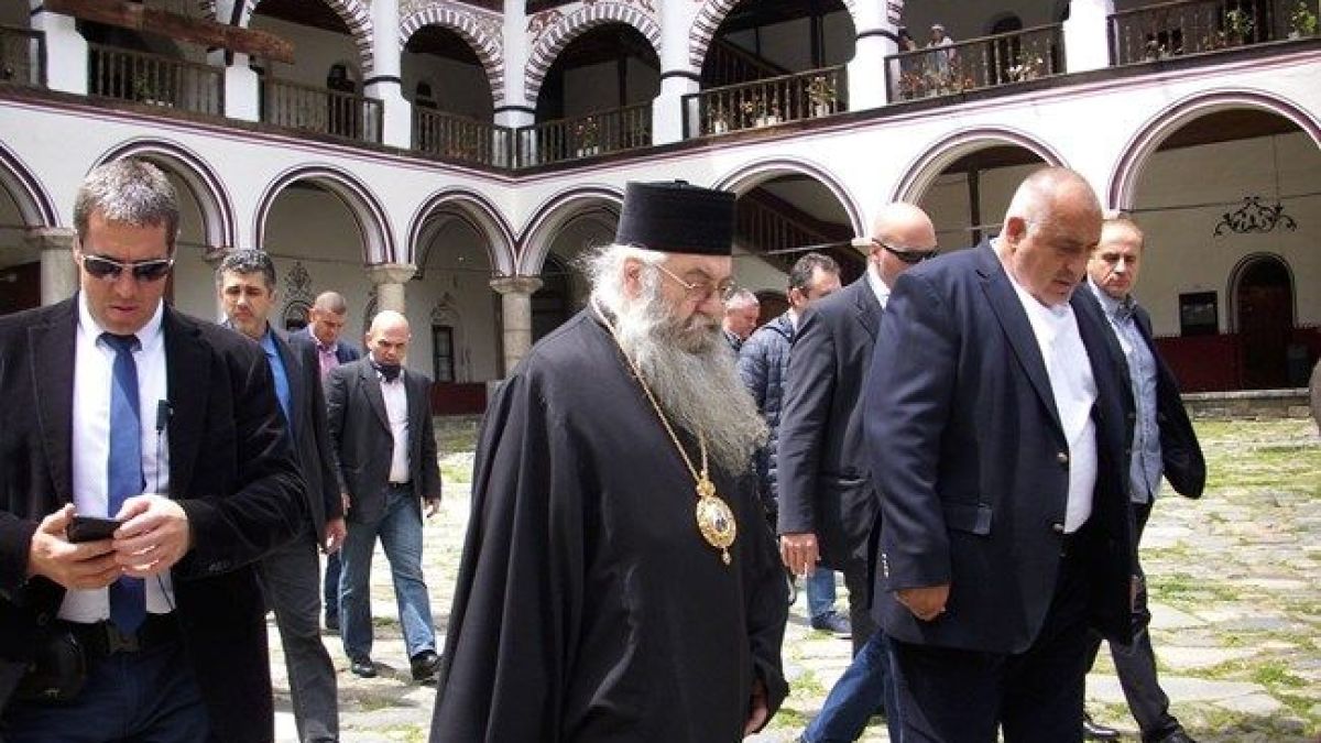 Правителството даде 240 000 лева на...