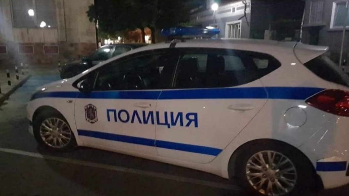Метнаха "Молотов" по скандално столично заведение 