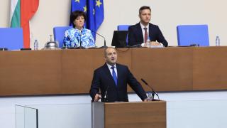Решено: Радев свиква парламента на 15 април