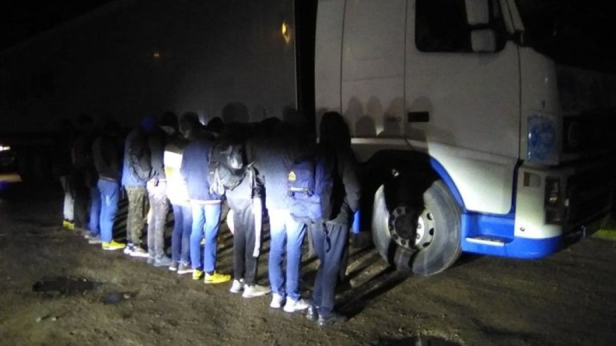 Митничари отвориха турски бус на ГКПП Оряхово – Бекет и с изненада откриха...
