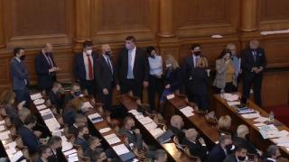 Тежката артилерия в парламента се готви за сблъсък в комисията "Манолова"