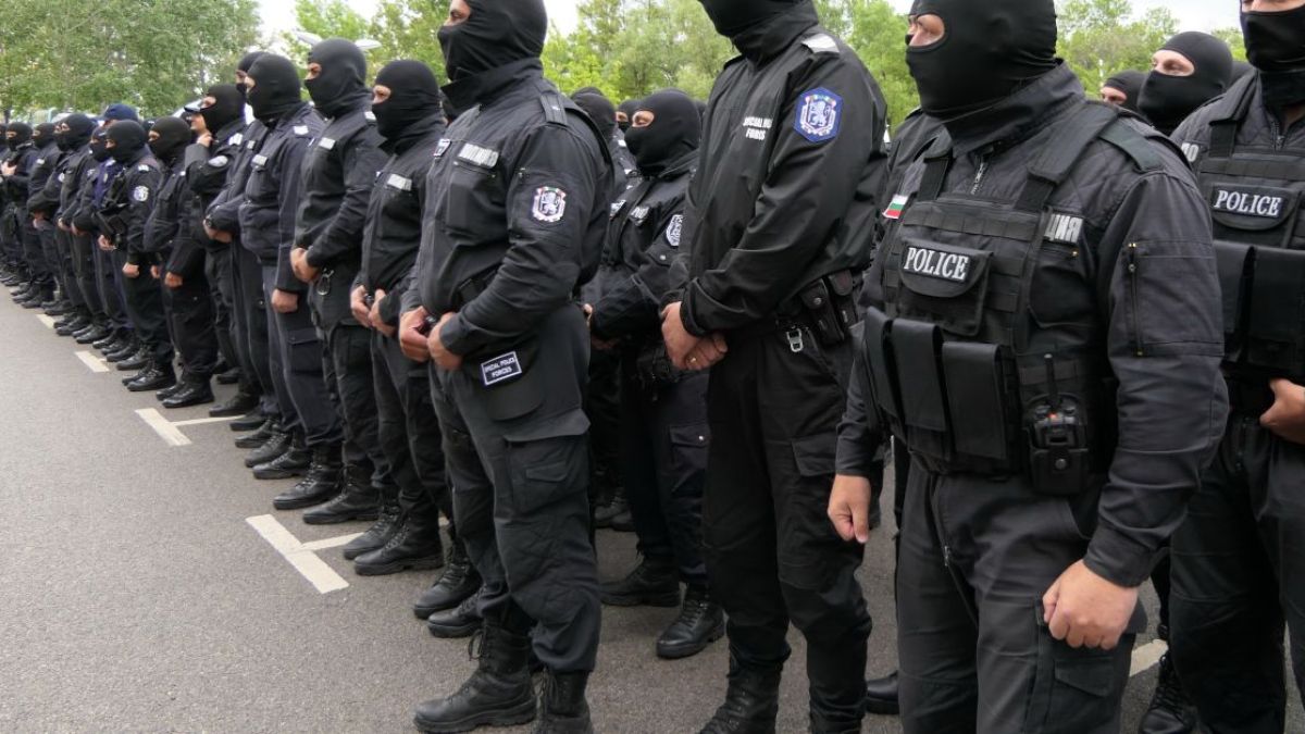 Блюстител на реда от СОБТ си докарвал допълнителни пари с обири на апартаменти 