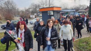 Нинова: Внесохме мораториум върху продажби на общински болници
