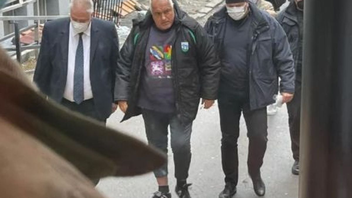 Оперират в момента Бойко Борисов