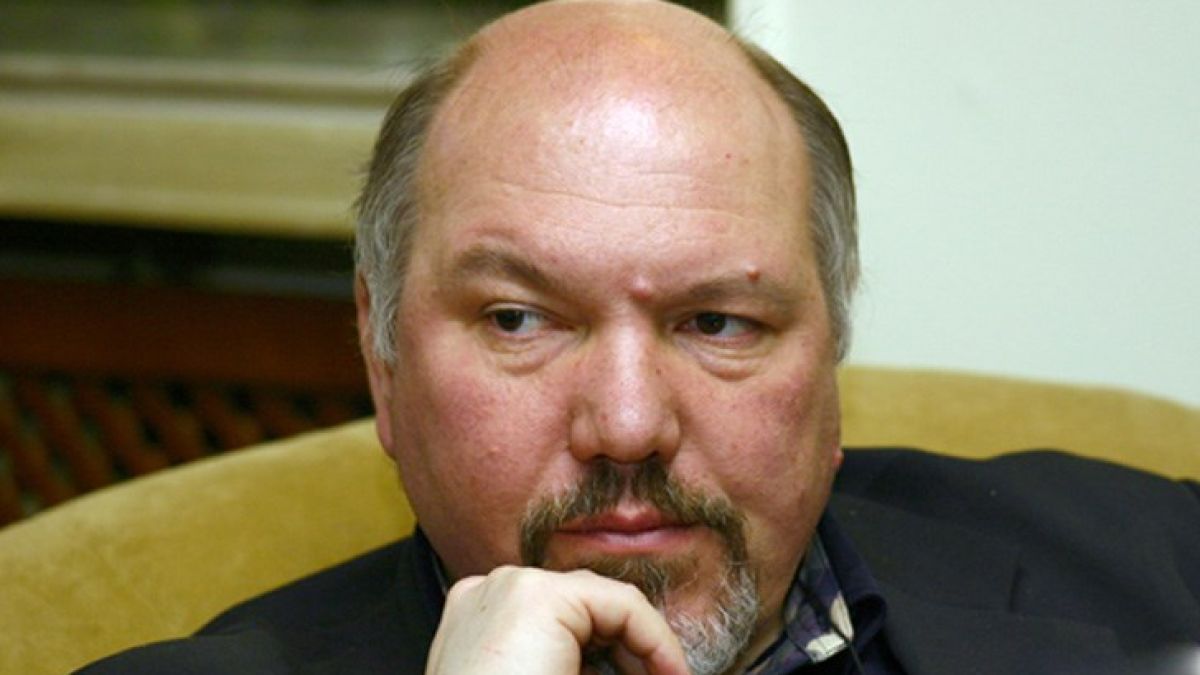 Близък на Радев с изненадващ коментар коя партия е ключът към ново правителство